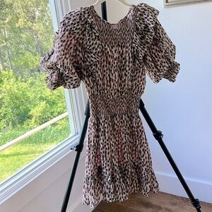 Easy to wear ! Very flattering and fun!